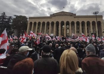 პარლამენტთან ოპოზიციის მიერ ორგანიზებული აქცია დაიწყო