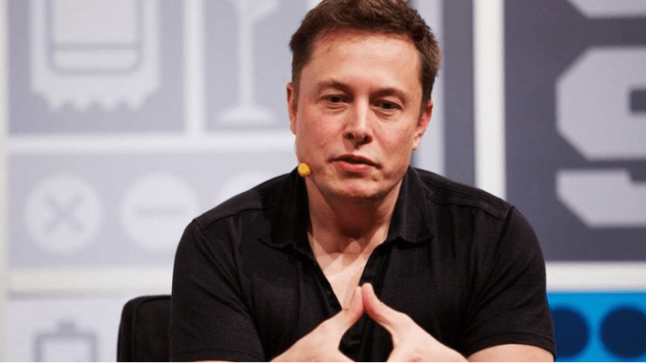 “რაღაც ძალიან ყალბი ხდება“ – ილონ მასკი