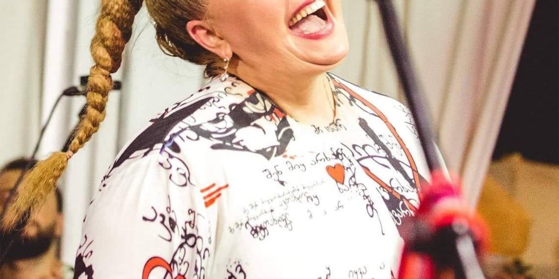 “ძვირფასებო ხვალ 8 ნოემბერს დღის 3 საათზე ჩვენვე უნდა გადავწყვიტოთ როგორი ცხოვრება გვინდა”-რას  წერს მომღერალი ნინო ქათამაძე