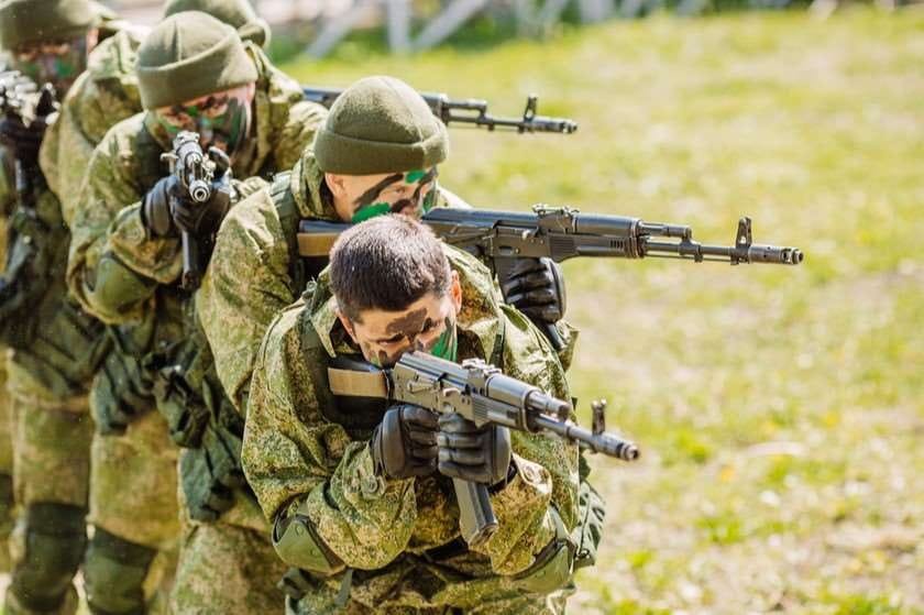 რუსეთში სამხედრო პირმა 3 ადამიანი მოკლა