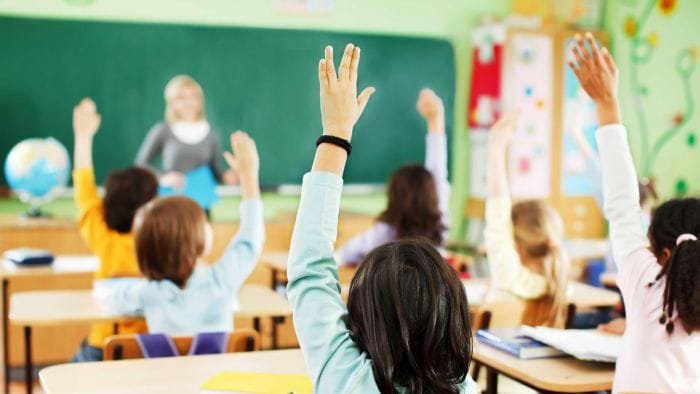 „რთულია სწავლა, როდესაც გეშინია“ – რა პრობლემები გამოააშკარავა პირველმა კოვიდურმა სემესტრმა დიდ ბრიტანეთში