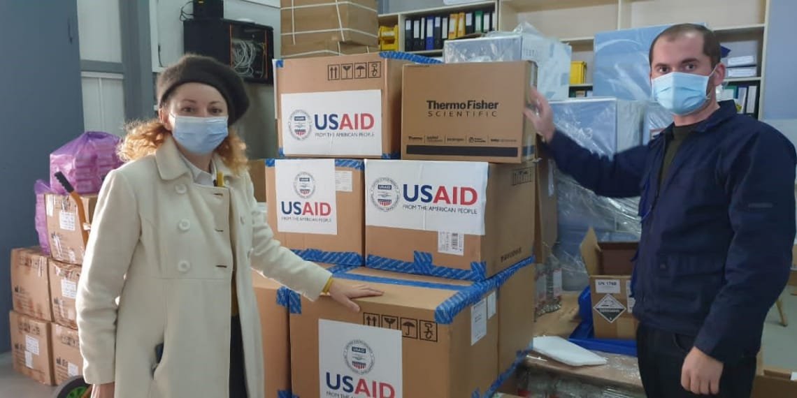 აშშ-ის მთავრობამ USAID-ის მეშვეობით საქართველოს PCR ტესტები გადასცა