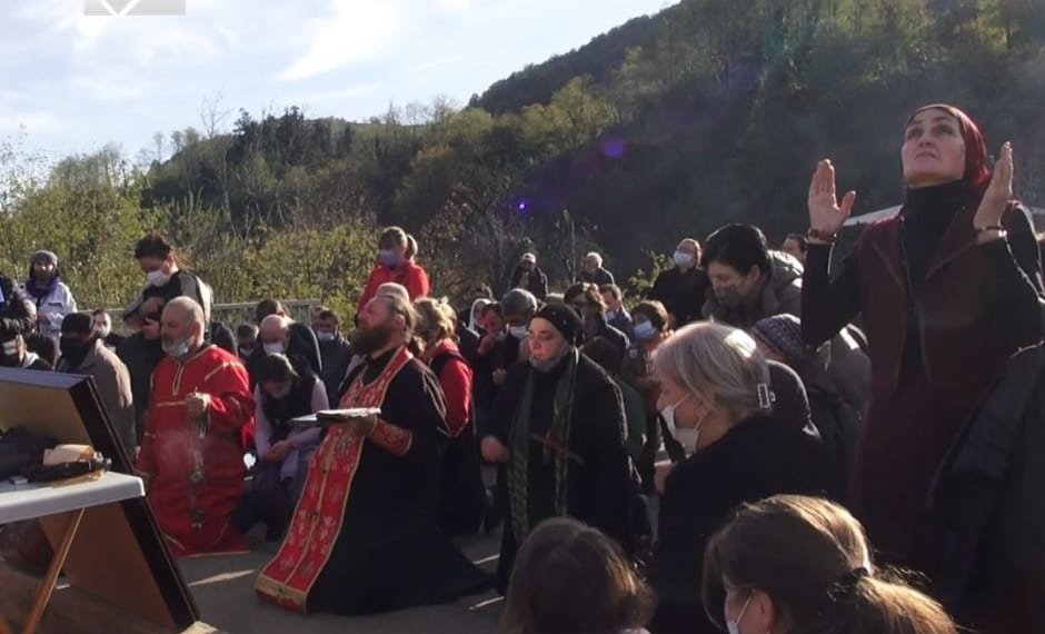 ნამოხვანჰესის მშენებლობის წინააღმდეგ აქციის დარბევიდან ერთი თვე გავიდა (+ფოტო/ვიდეო)