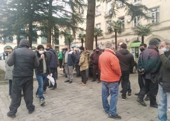 აქცია მერიასთან- ნიკიას ბაზრობაზე დასაქმებულები გაზრდილ გადასახადებს აპროტესტებენ [+ფოტო]