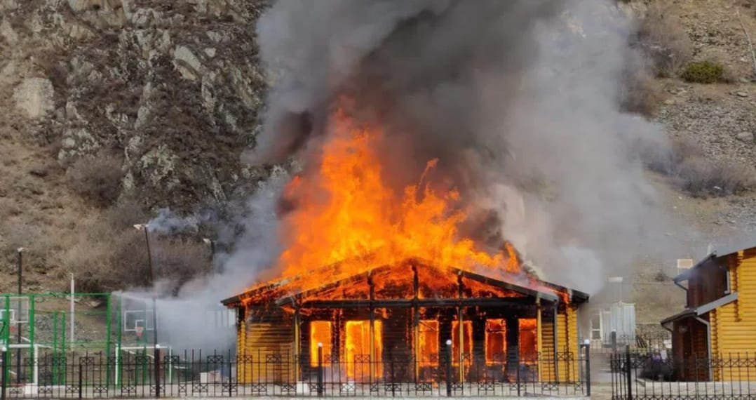 შატილში ხანძარია