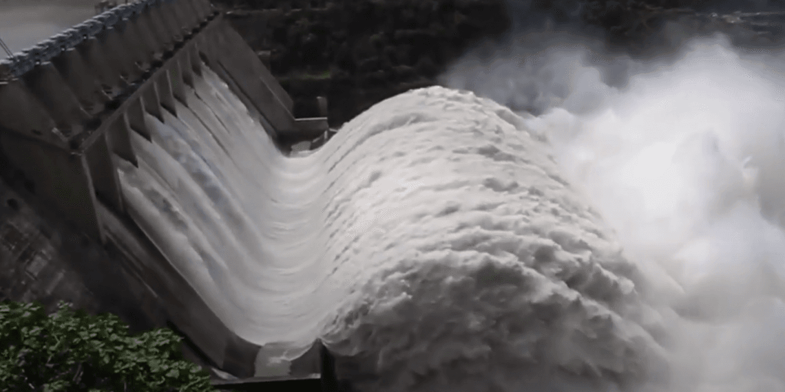 [ვიდეო]:  როგორ ხდება ტონობით წყლის საგანგებო გამოტყორცნა მსოფლიოს უდიდესი ჰიდროელექტროსადგურებიდან