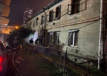 ცეცხლმოკიდებული ბინიდან მამაკაცის გამოყვანა ვერ მოასწრეს