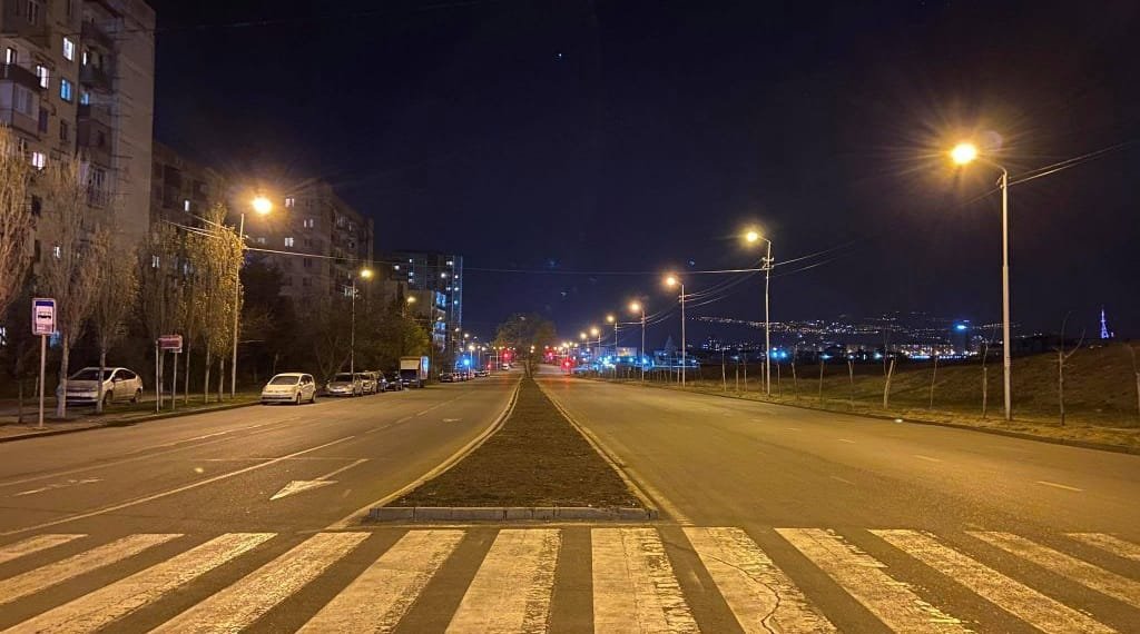 მოიხსნება თუ არა კომენდანტის საათი ვაქცინირებული ადამიანებისთვის – ამირან გამყრელიძის განმარტება