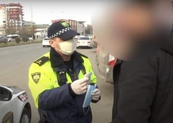 ღია სივრცეში პირბადის გამოუყენებლობისთვის გამოწერილი ჯარიმა საჩხერის რაიონულმა სასამართლომ უკანონოდ სცნო