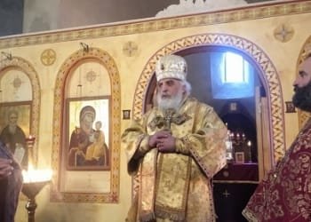 დებილი დედაკაცი დადგები და ამხელა მღვდელმთავრებზე ასეთ რამეებს ლაპარაკობ – მეუფე სტეფანე დედა სოსანას მიმართავს