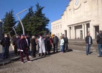 ზესტაფონში ხელისუფლებას უმოქმედობაში ადანაშაულებენ