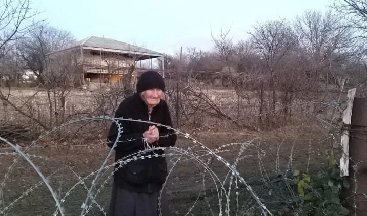 დავიღუპე შვილებო, მითხრა, შენი სახლიდან არსად წახვიდეო, ჩემი სახლები არ წამართვანო – ხურვალეთელი დათა პაპას მეუღლე