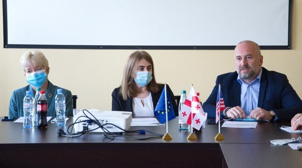 მშენებლობა გრძელდება და ასობით დევნილ ოჯახს კიდევ გადავცემთ საცხოვრებელ ფართს – ზვიად შალამბერიძე