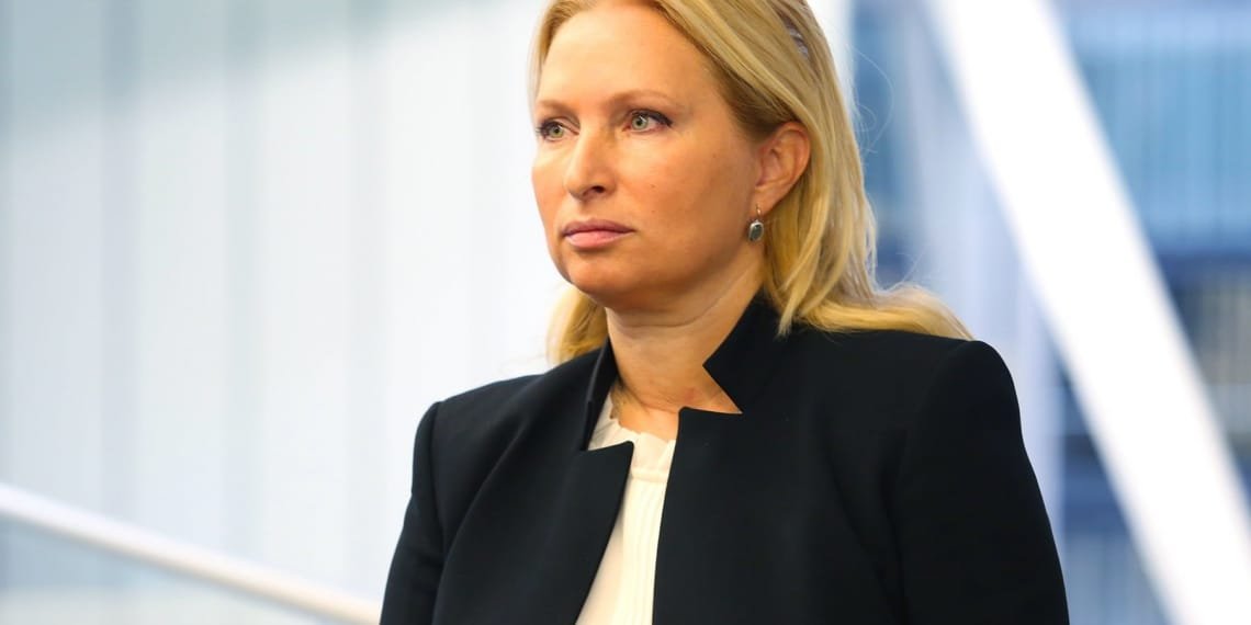 ლარის გაუფასურებას ხელისუფლება ოპოზიციას აბრალებს