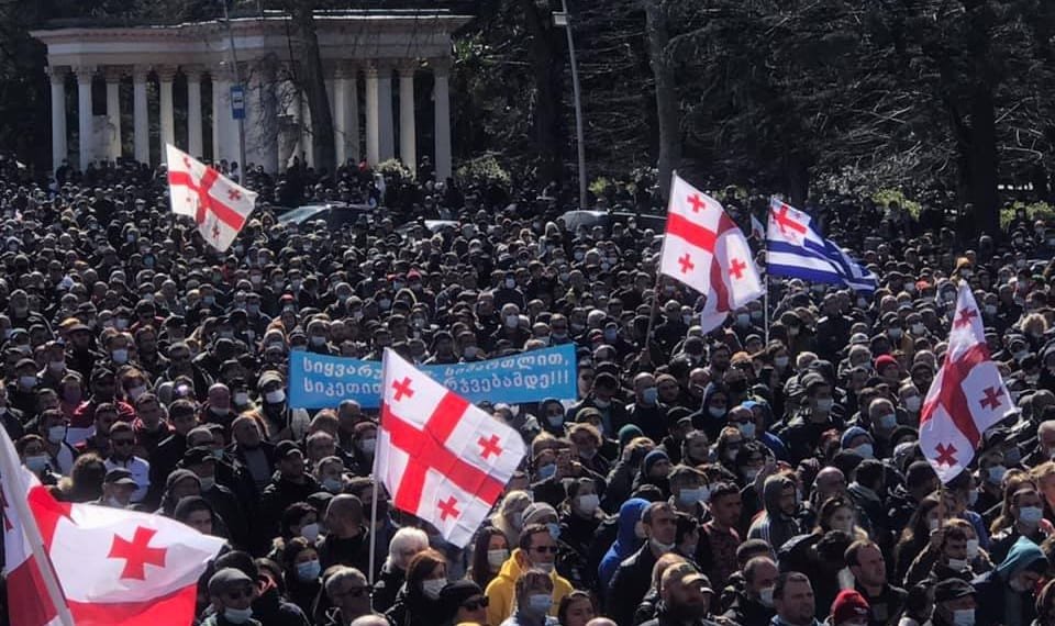მე ვარ ამერიკელი დაბადებით, ქართველი გულით – ნამახვანჰესის აქციის მონაწილე