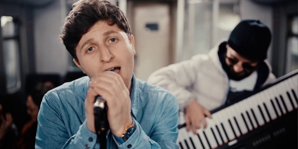 ცოცხლად ვინც უკრავს ყველა სიკვდილის პირასაა – „რეზო და ბავშვების“ სოლისტი