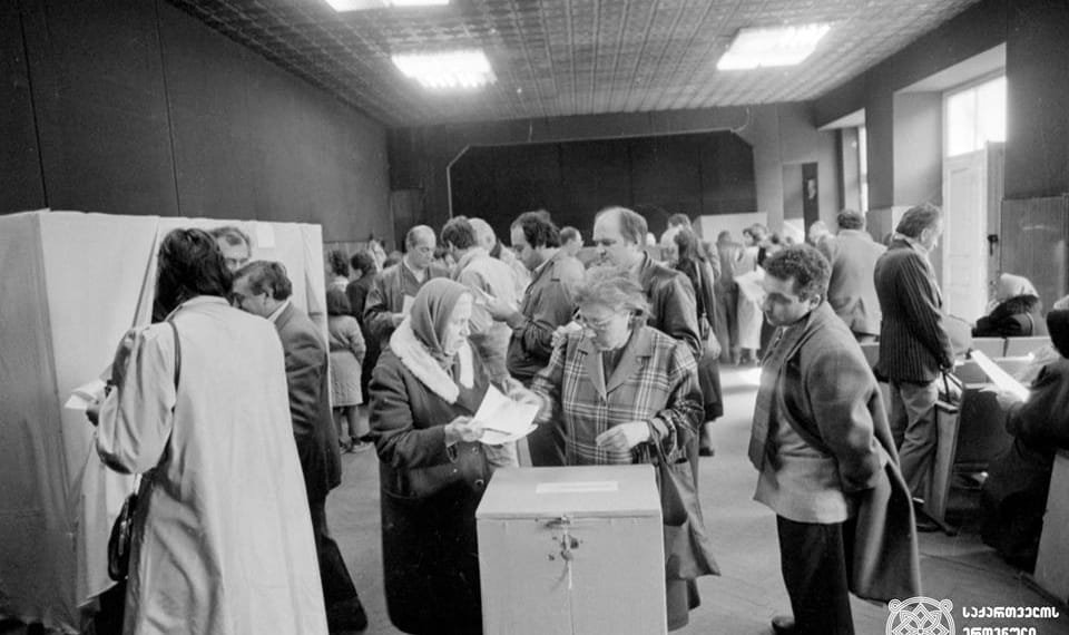 დამოუკიდებლობის აღდგენის რეფერენდუმიდან დღეს 30 წელი გავიდა
