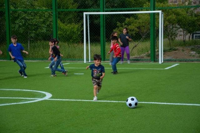 გერმანიის მთავრობის დახმარებით ქუთაისში მინი სტადიონი მოეწყო