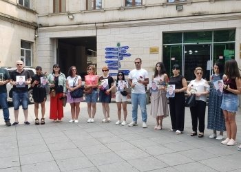 გათიშული მაუწყებლობა და მდუმარე აქცია ქუთაისში ლექსოსთვის