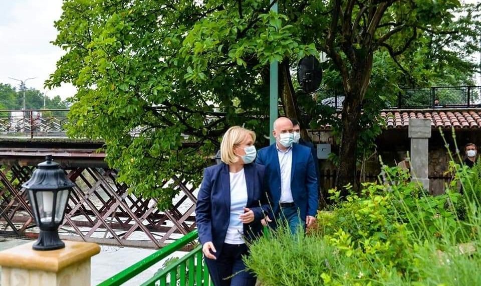 საშუალო სასტუმროები ძალიან მნიშვნელოვანია ჩვენი ტურიზმის მომავლისთვის – ნათია თურნავა ქუთაისში იმყოფებოდა