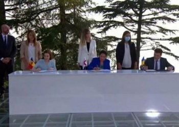 სამი ქვეყნის ერთობლივი პრესკონფერენცია და საერთო მემორანდუმი