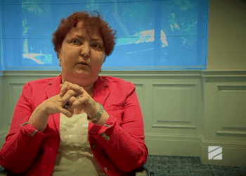 ბევრ ათას ადამიანს ქეჩოთი ვეჭირე – თინა ხიდაშელი