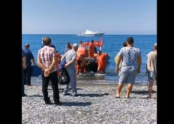 ხმელეთზე ეძებდნენ ხალხოო 40 წუთი – ზღვაში 23 წლის ბიჭი დაიხრჩო