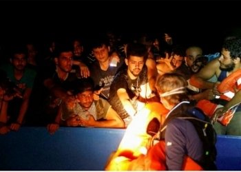 მაშველებმა ზღვაში 400-მდე  მიგრანტი დახრჩობას გადაარჩინეს