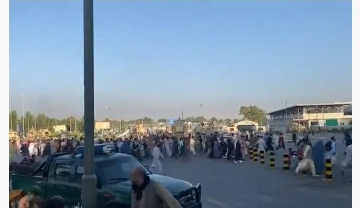 “მე ვნახე, როგორ გაჭყლიტეს ერთი გოგო”-  თვითმხილველმა