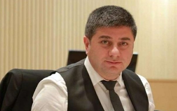 ზაქარია ქუცნაშვილმა სასამართლოს ბრალდებულისათვის ციხის ნაცვლად მისი სახლი შესთავაზა