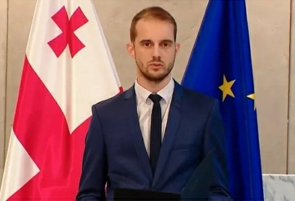 ,,ევროკავშირი გააგრძელებს სიტუაციაზე ყურადღებით დაკვირვებას”-  ჟულიენ კრამპი