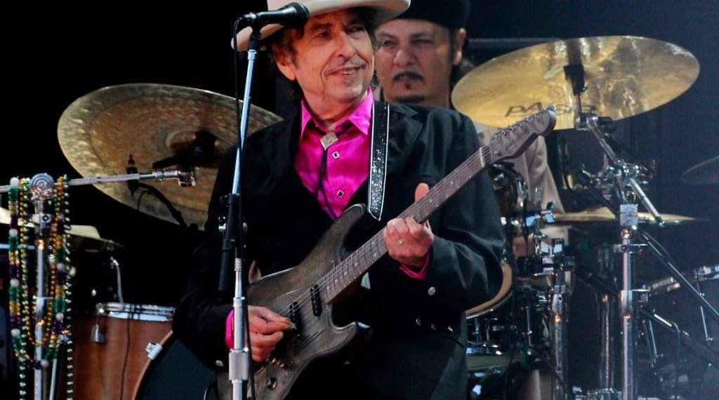 ბობ დილანს სექსუალურ ძალადოაბაში ადანაშაულებენ