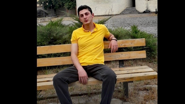 ვინ არის ბიჭი, რომელიც დღეს ზღვაში დაიხრჩო