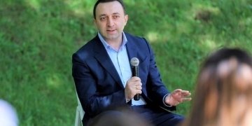 ირაკლი ღარიბაშვილი აპირებს ცესკოს შესთავაზოს კომისიის წევრებისა და ყველა იმ პირის ვაქცინაცია , ვინც ჩართული იქნება არჩევნებში