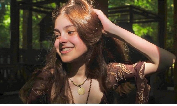 გოგონამ რომელიც კაფეში მიმტანად მუშაობს ინგლისურ ენაში მაქსიმალური, 80-დან 80 ქულა აიღო!