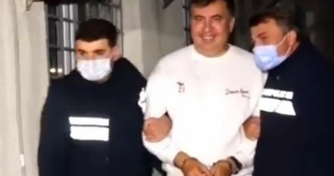 შსს საქართველოს მესამე პრეზიდენტის დაკავების კადრებს ავრცელებს (+ვიდეო)