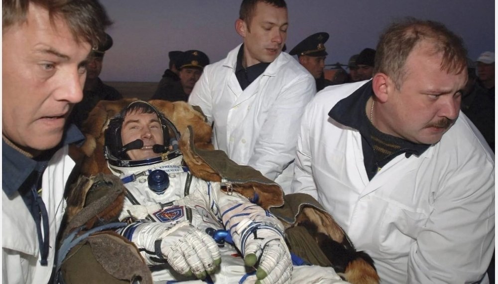 მან, იძულებით, კოსმოსში ყოფნის მსოფლიო რეკორდი დაამყარა – ვინ არის კაცი რომელიც დედამიწაზე დაავიწყდათ