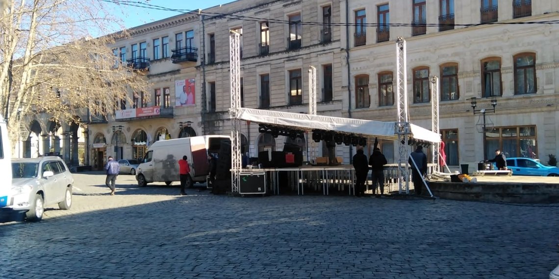 როგორ ხვდება ქუთაისი შობას