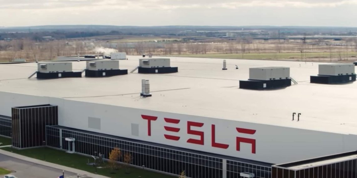 რატომ გამოიხმო Tesla-მ ნახევარ მილიონამდე ელექტრომობილი უკან?