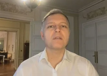 “თანახმა ვარ დაავადებათა კონტროლის ცენტრის დირექტორობაზე”-რას წერს გიორგი ფხაკაძე