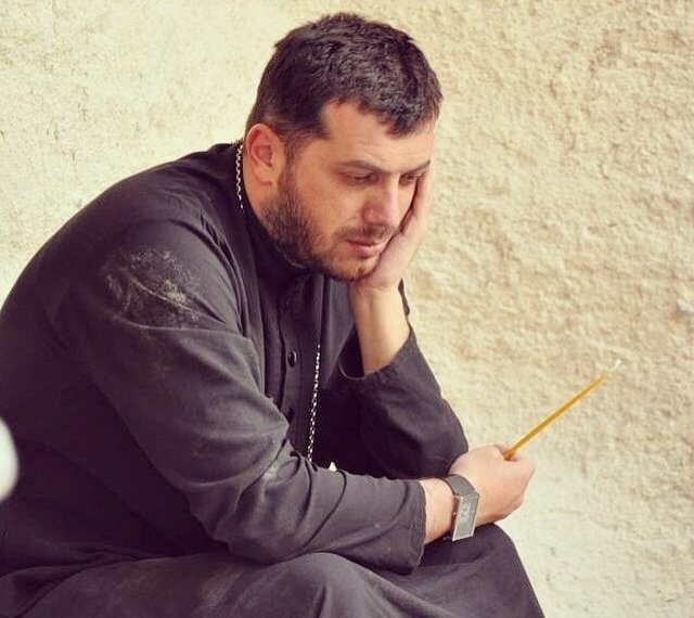 “ჩვენ ქვეყანაში სამღვდელოების 80%  მშიერი კვდება, ყველას ერთ ქვაბში ნუ ხარშავთ”-პეტრე კოლხი