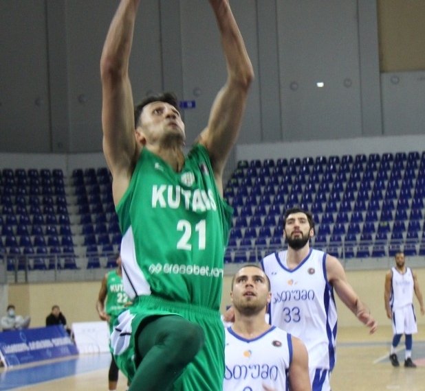 ქუთაისი 2010 საკანდელიძე-ქორქიას მემორიალური ტურნირის ფინალშია