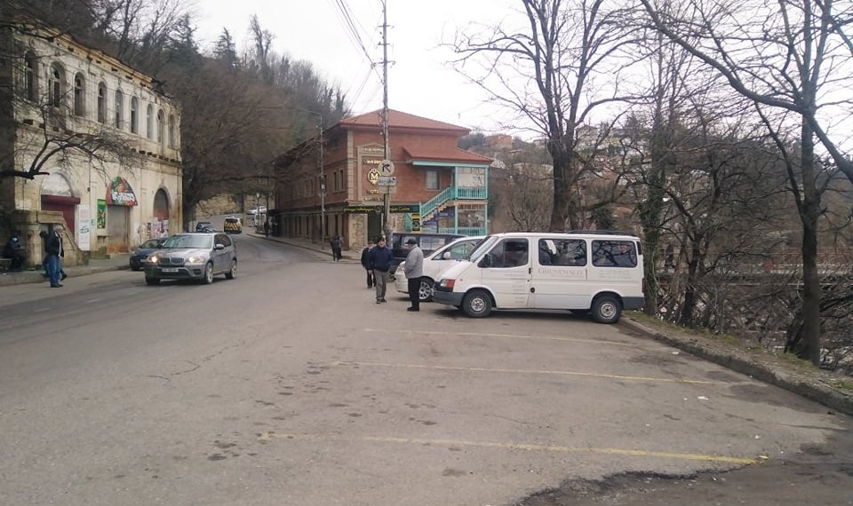 წყალტუბო- ქუთაისის მძღოლები მუშაობას ხვალ დილიდან განაახლებენ