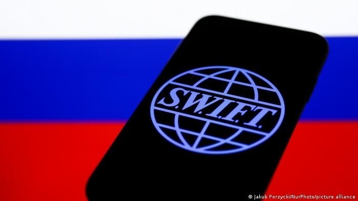 რუსეთის ბანკების ნაწილი SWIFT-დან გათიშეს