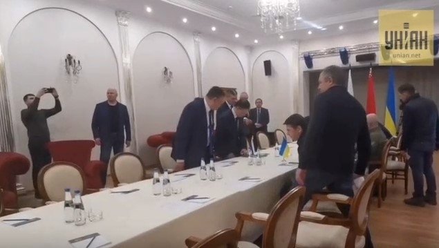 მოლაპარაკებების პარალელურად კიევში განგაშის სიგნალი ჩაირთო