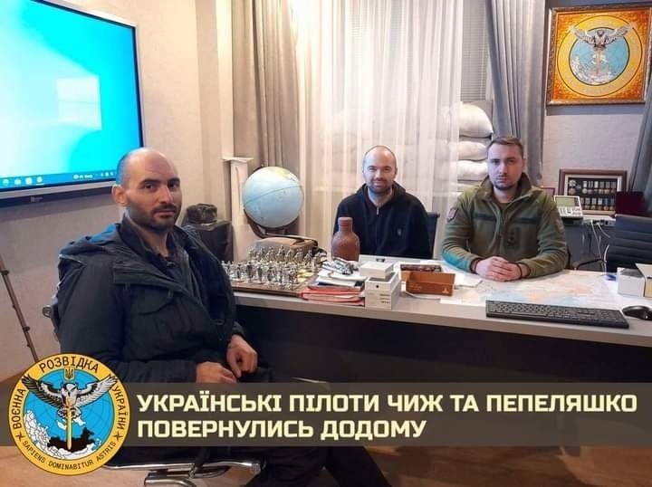 ჩერნიგოვის რეგიონში დამპყრობლების მიერ დატყვევებული ორი უკრაინელი მფრინავი სახლში დაბრუნდა