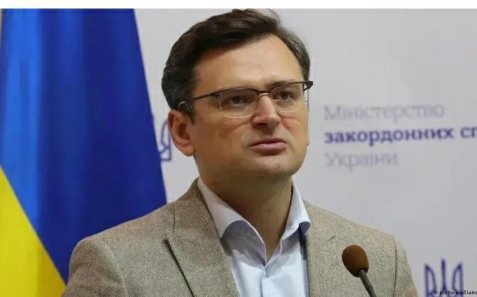უკრაინის საგარეო საქმეთა მინისტრი დმიტრო კულება ქართველ კოლეგას, ილია დარჩიაშვილს მადლობას უხდის
