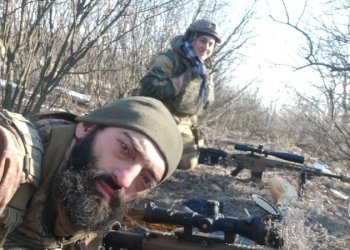 ზელენსკიმ ორი ქართველი, ანდრია ღარიბაშვილი და რუსლან გოგუა „სიმამაცისთვის“ დააჯილდოვა