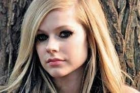 ავრილ ლავინი მესამედ თხოვდება