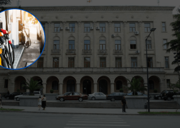 როგორ ასხამდნენ ქუთაისის მერიაში , ავტომობილის ავზის მოცულობაზე მეტი ოდენობის საწვავს